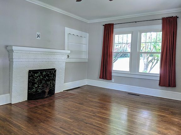 Gas log fireplace in living room