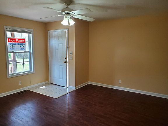 4th image of 109 Dickerson Ct