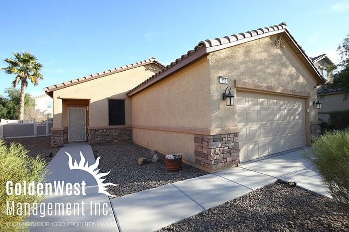 1st image of 916 Aspen Cliff Dr