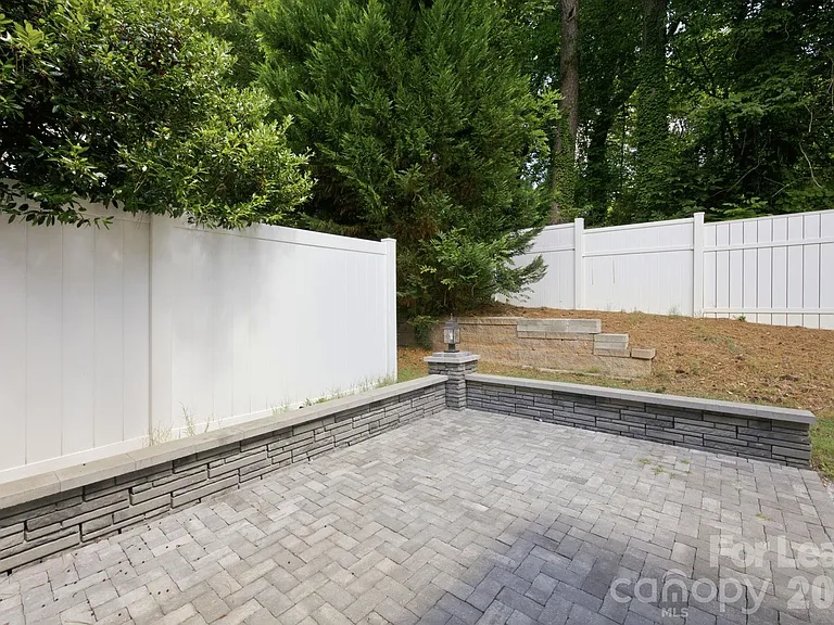 1804 Robinwood Village Dr — Photo 26