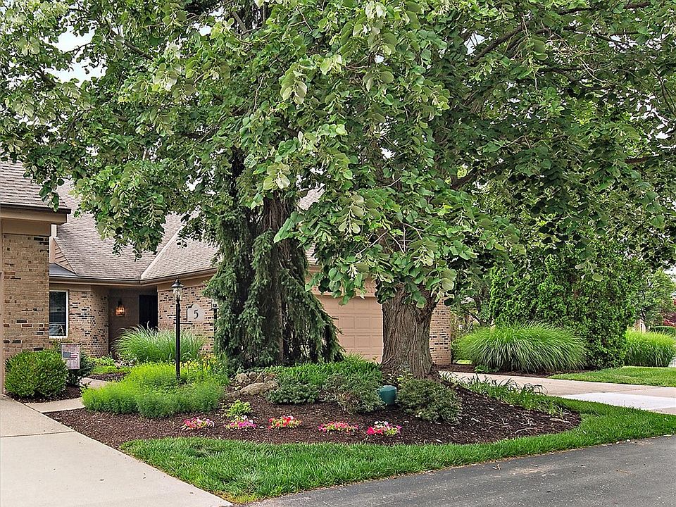 1st image of 5 Waterview Ct