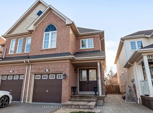 1136 Hickory Hollow Gln, Mississauga, ON L5W 1Z8