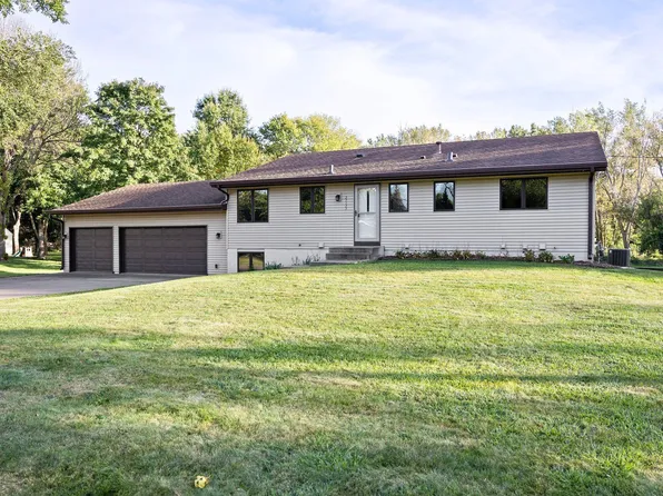 27125 Beverly Dr, Shorewood, MN 55331