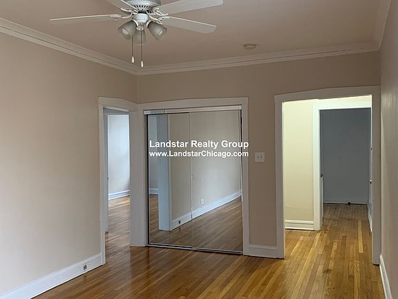 4th image of 4045 1/2 N Mozart Ave #1W