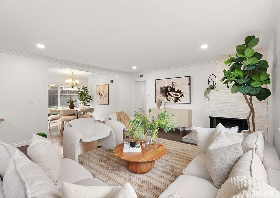 1st image of 1113 Valley Cir