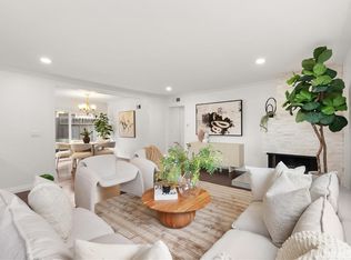 1113 Valley Cir, Costa Mesa, CA 92627