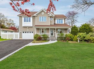 21 Park Ave, Blue Point, NY 11715