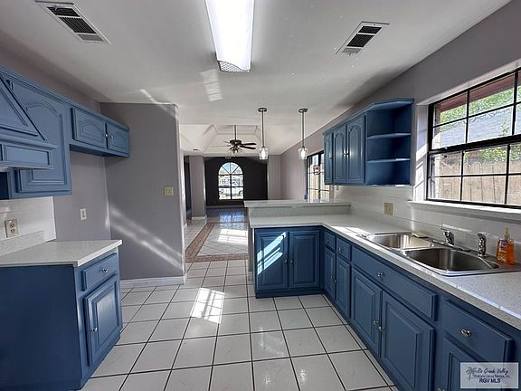 5th image of 249 Rebecca Ln