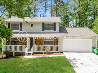 558 Lake Michele Ct, Stone Mountain, GA 30088