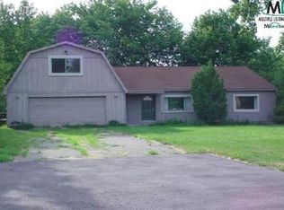 874 Minnesota Dr, Troy, MI