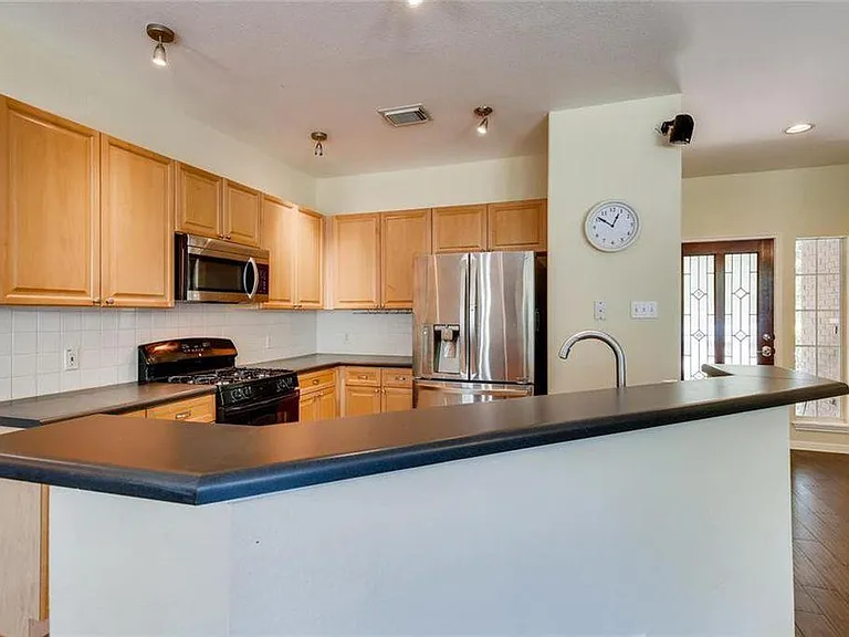 9206 Sommerland Way — Photo 6