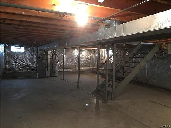 3rd image of 19 Hawthorne Ave