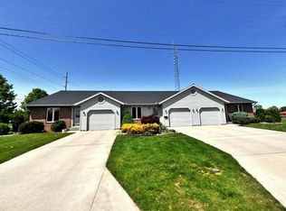 1436 Rays Dr, Bryan, OH 43506