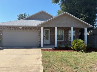 24 10th Ave, Shalimar, FL 32579