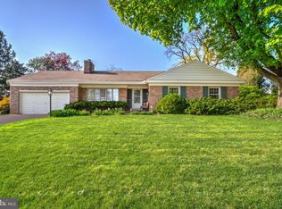 2113 Lyndell Dr, Lancaster, PA 17601