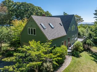 7 Lexington Ln, Rockport, ME 04856