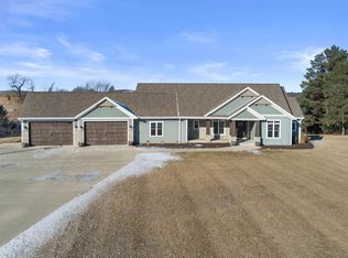 3060 Ridge Rd, Kewaskum, WI 53040