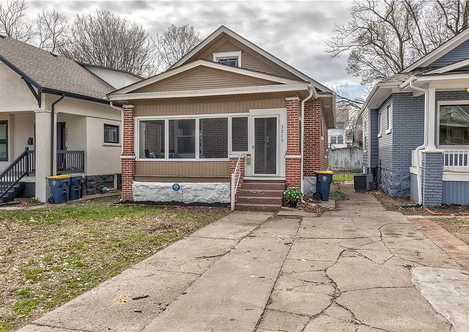 1st image of 3219 E 28th St