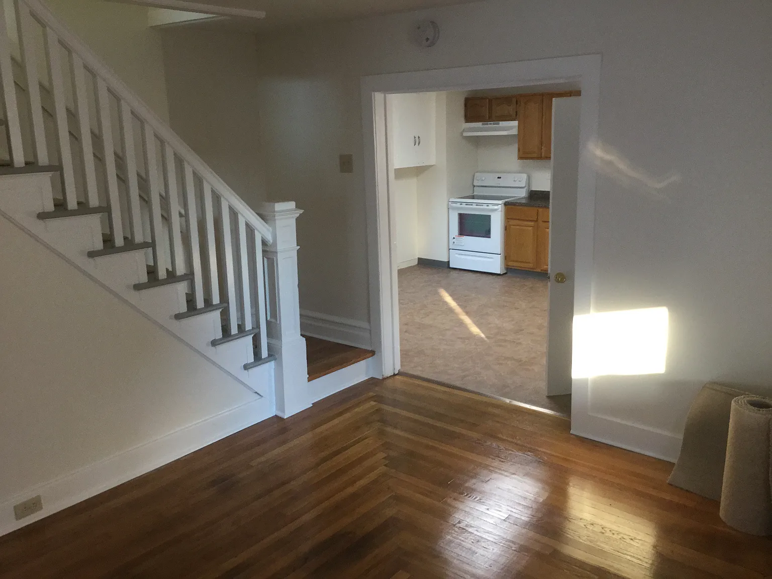 4 bed, 1300 sqft, $2,375 — Photo 1