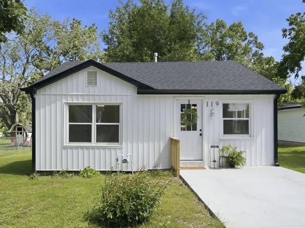 119 E Pearl Street, Aurora, MO 65605