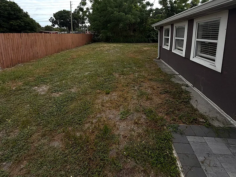 N Central Ave — Photo 30