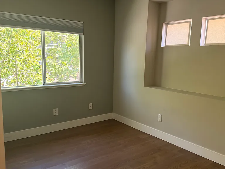 570 Minton Ln — Photo 9
