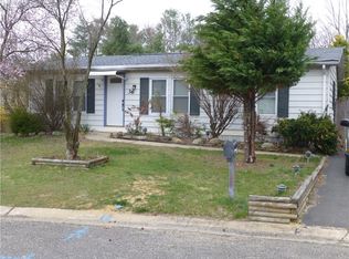 36 Fawn Run, Manalapan, NJ 07726