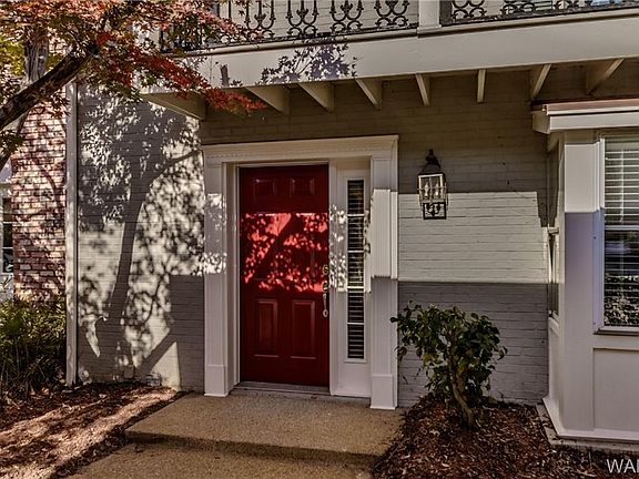 2nd image of 1714 Saint Charles Pl