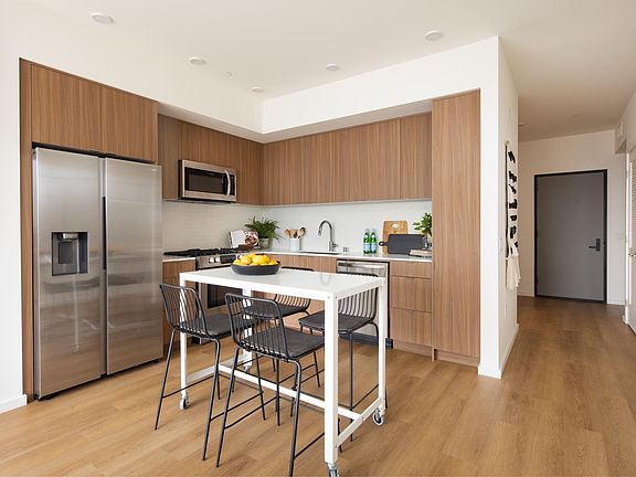 3rd image of 3745 Cardiff Ave #601