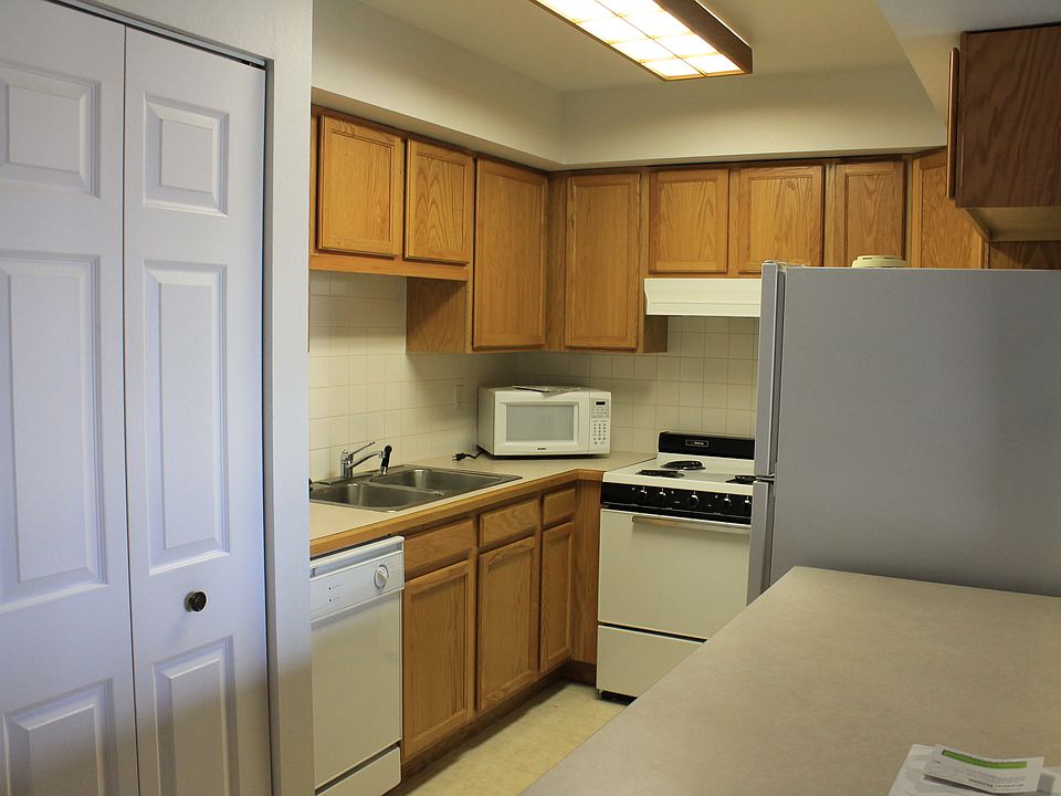 Kitchen with appliances