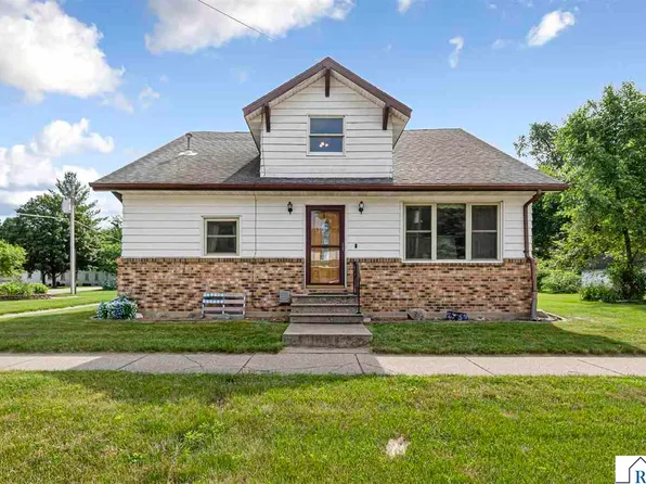 240 Rice St N, Kasota, MN 56050