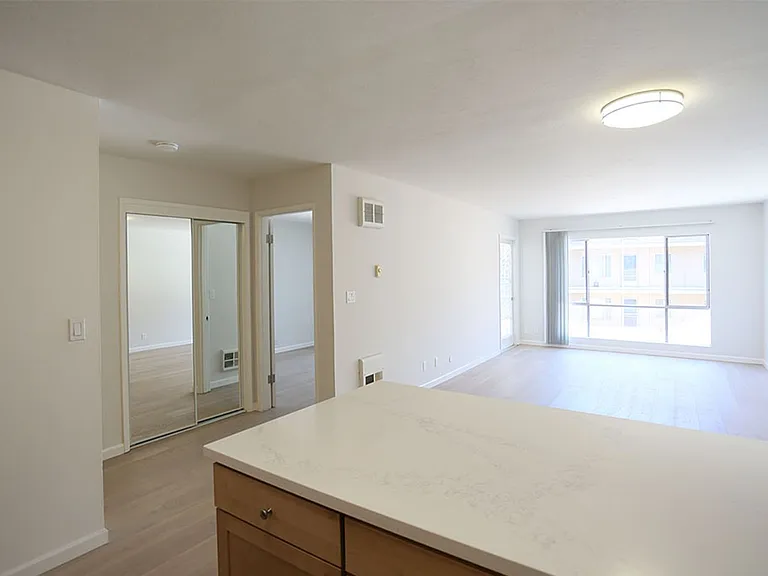 401 Vernon St — Photo 6
