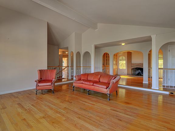 5th image of 27022 Dezahara Way