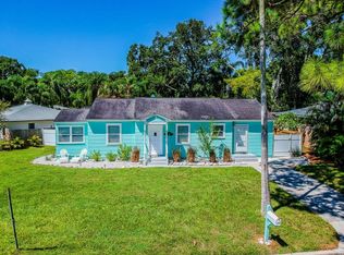1700 Santa Anna Dr, Dunedin, FL 34698