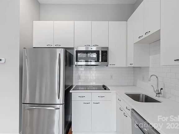 4th image of 840 Garden District Dr