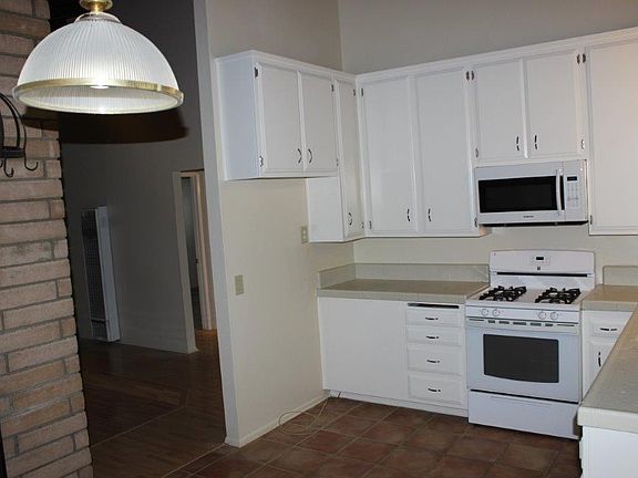 5th image of 1127 Shelburn Ln