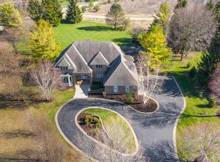 1701 Edgewood Ln, Long Grove, IL 60047