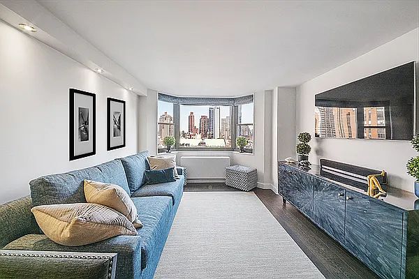1st image of 200 E 90th St APT 7D