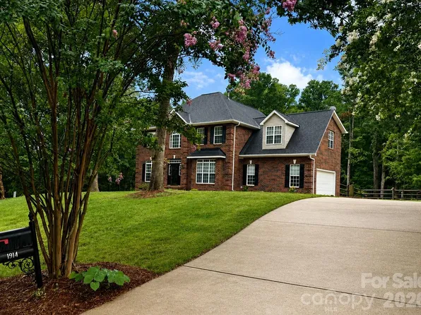 1914 Grigg Ln, Waxhaw, NC 28173