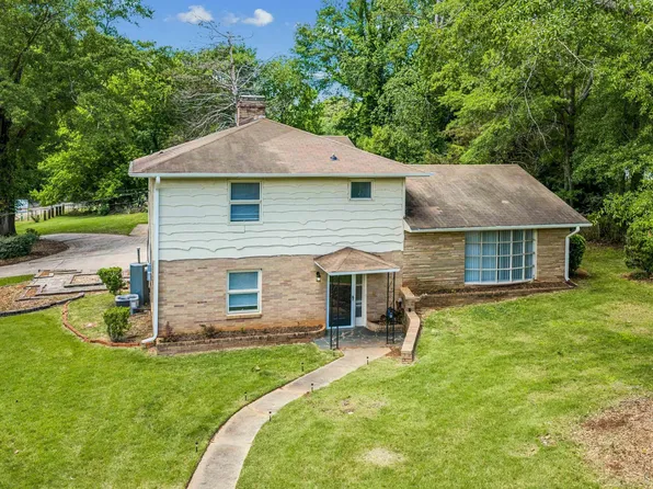 225 Cart Dr, Spartanburg, SC 29307