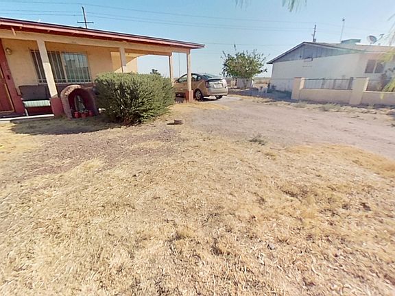 3rd image of 134 W LA SIESTA Drive