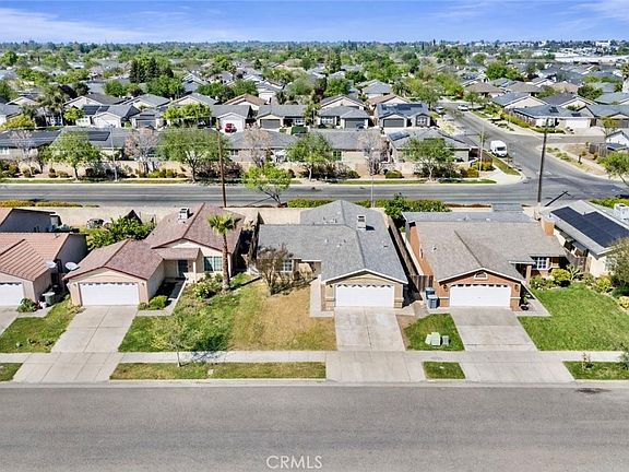 4th image of 557 Monique St