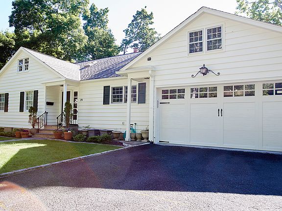 2nd image of 79 Burnside Dr
