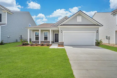 82 Hillcrest Way Photo 1