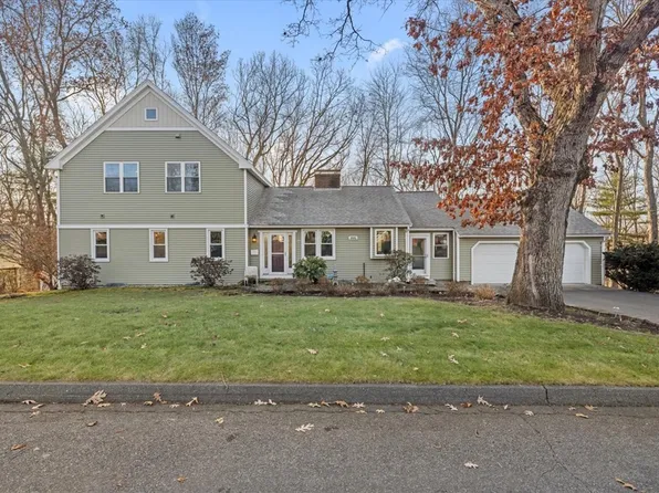 39 Oneil Dr, Westborough, MA 01581