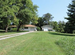 5445 Ava Rd, Murphysboro, IL 62966