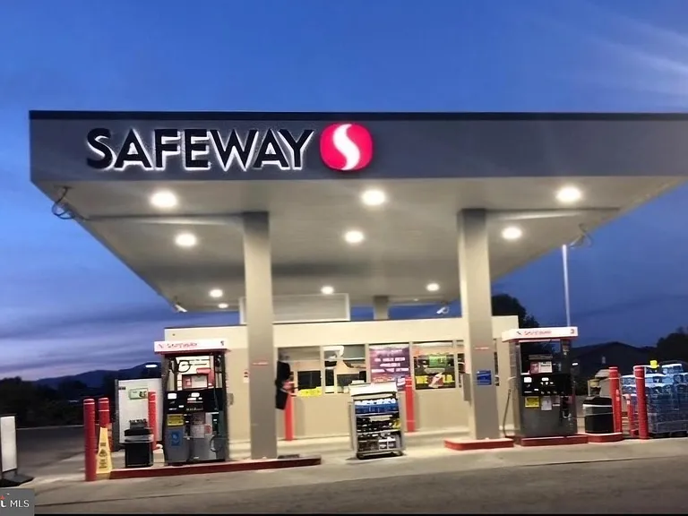 Safeway gas station!
