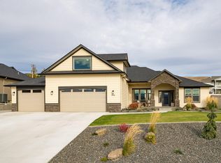 886 Sage Crest Dr, Wenatchee, WA 98801