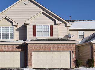 828 Riding Ln, Saint Charles, IL 60174