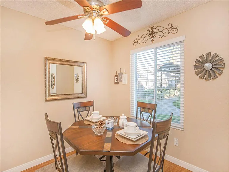 La Veta Grand Apartments — Photo 45
